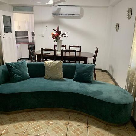 Modern With Class Near Airport Villa Nadi Exterior photo